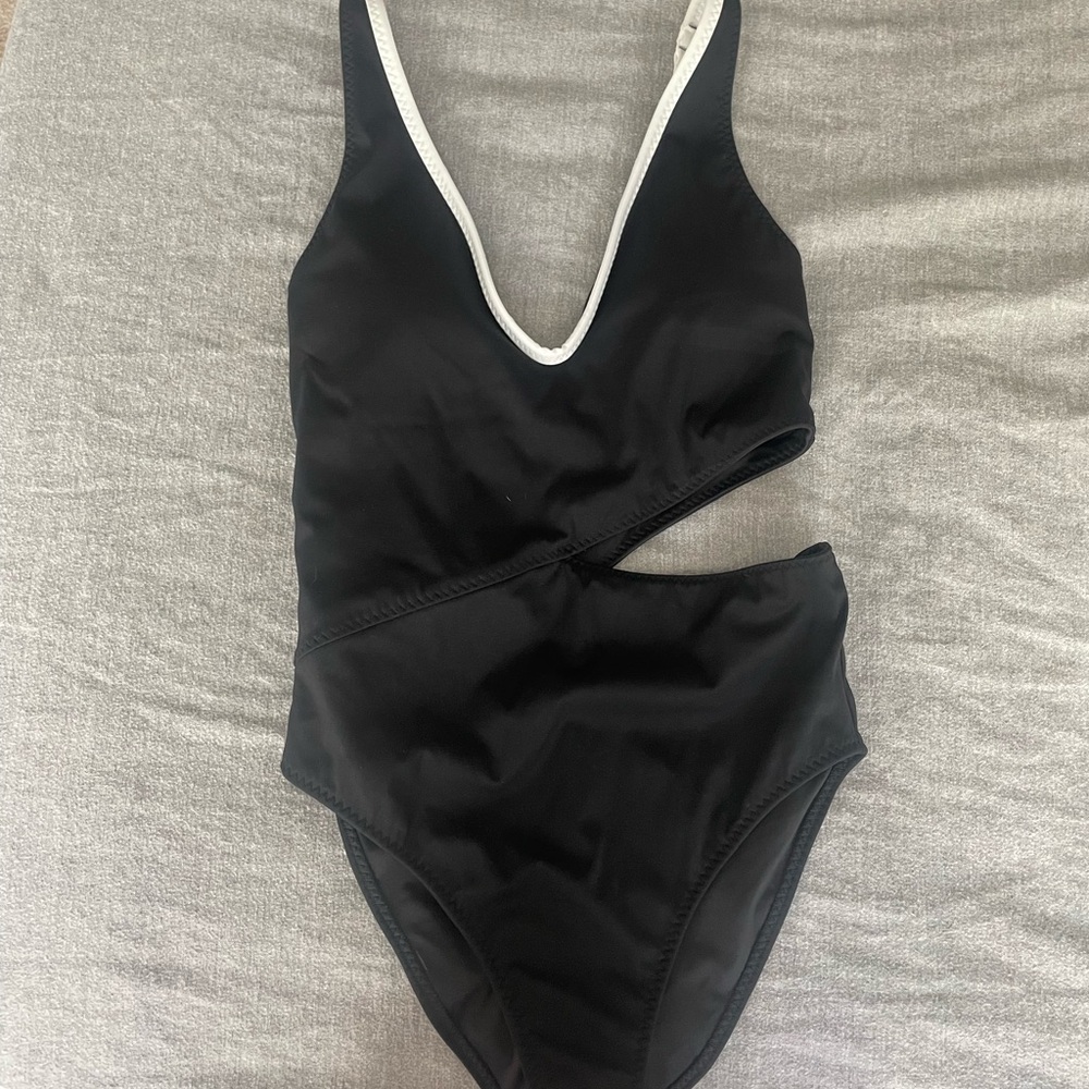 SWIMSUIT | S | FABLETICS